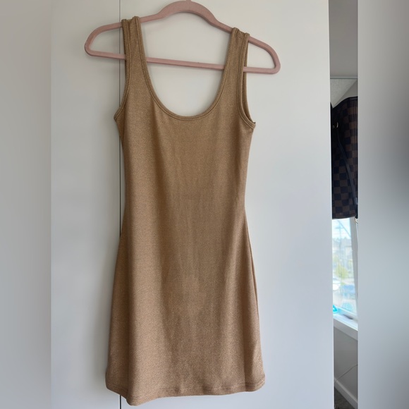 Princess Polly gold shimmer dress - Picture 4 of 4